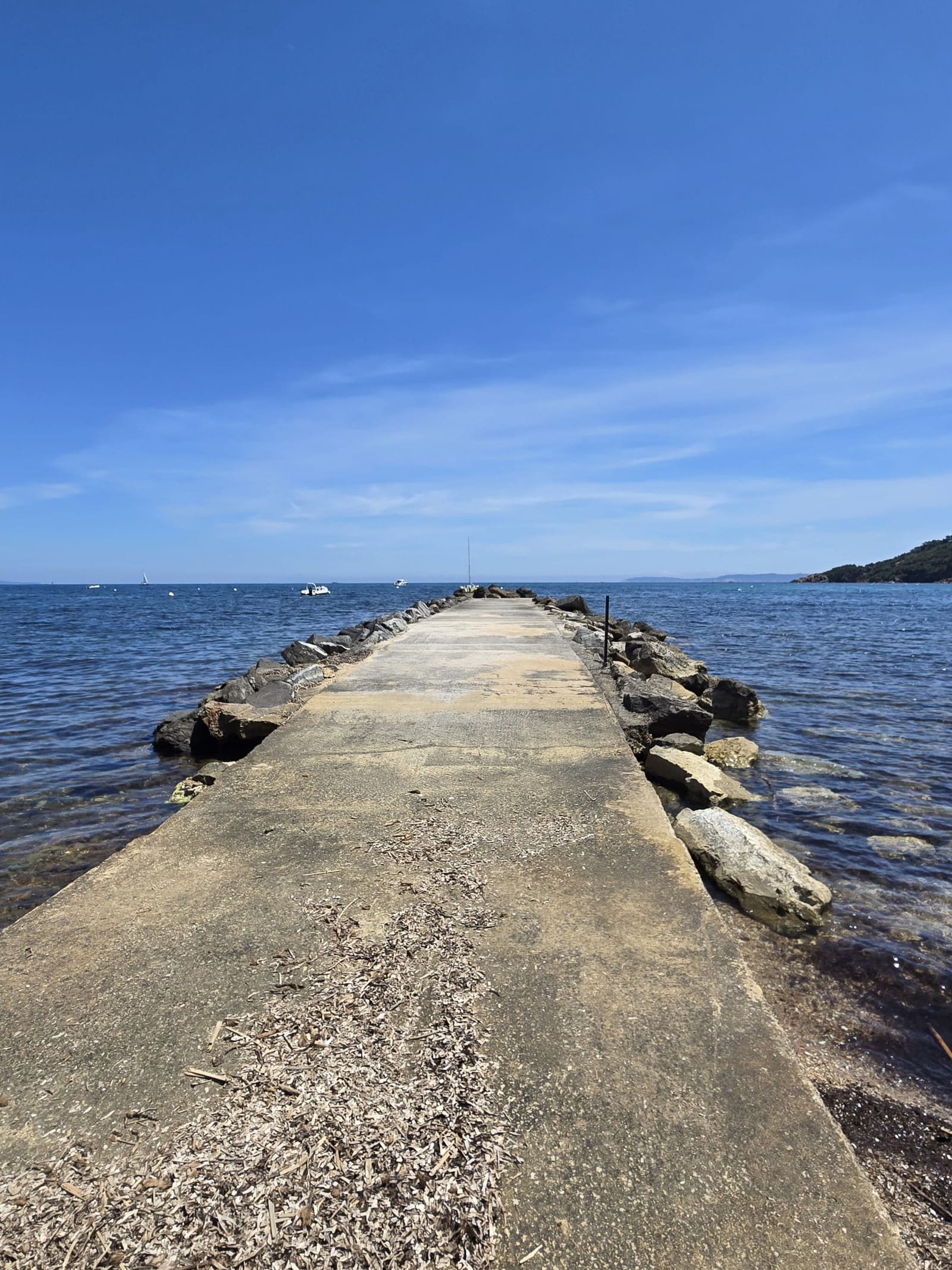 Ponton de la plage du Gaou